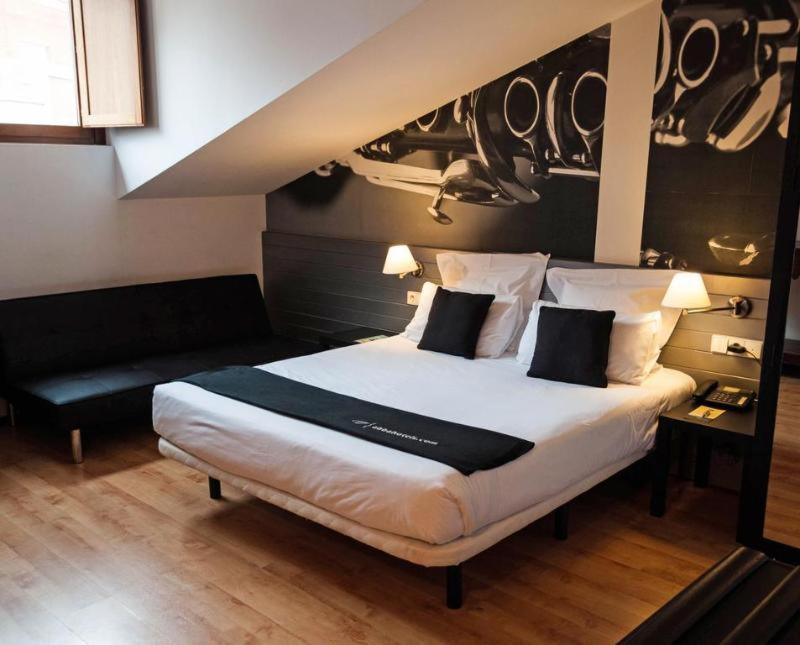 Abba Jazz Hotel Vitoria Esterno foto