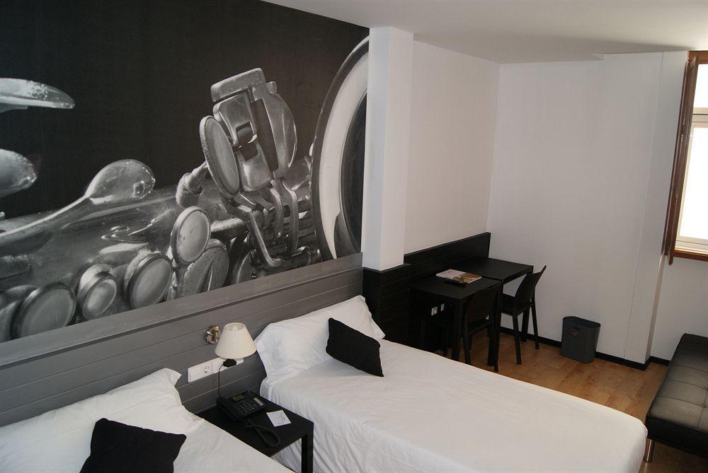 Abba Jazz Hotel Vitoria Esterno foto